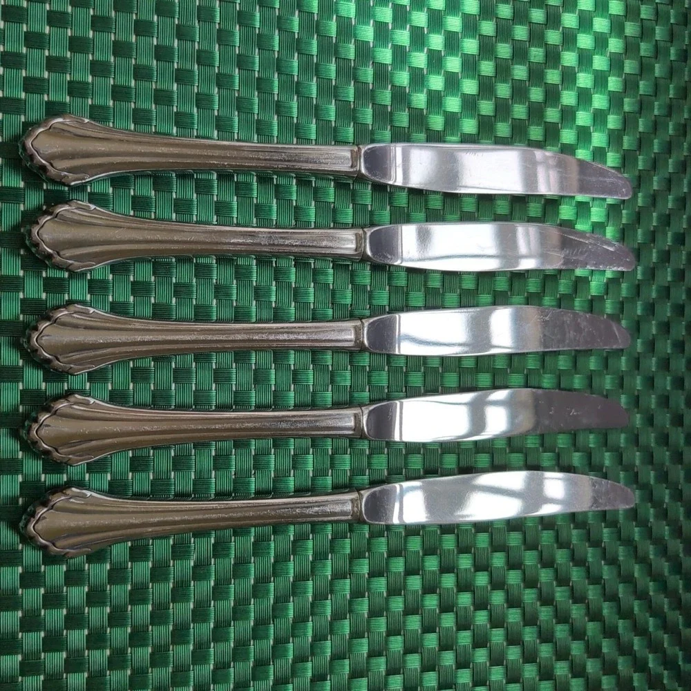 Oneida CLARETTE Dinner Knives Set Lot of 5 Community Betty Crocker Stainless USA